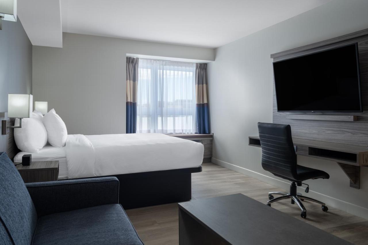 Microtel Inn & Suites By Wyndham Kanata Ottawa West Экстерьер фото