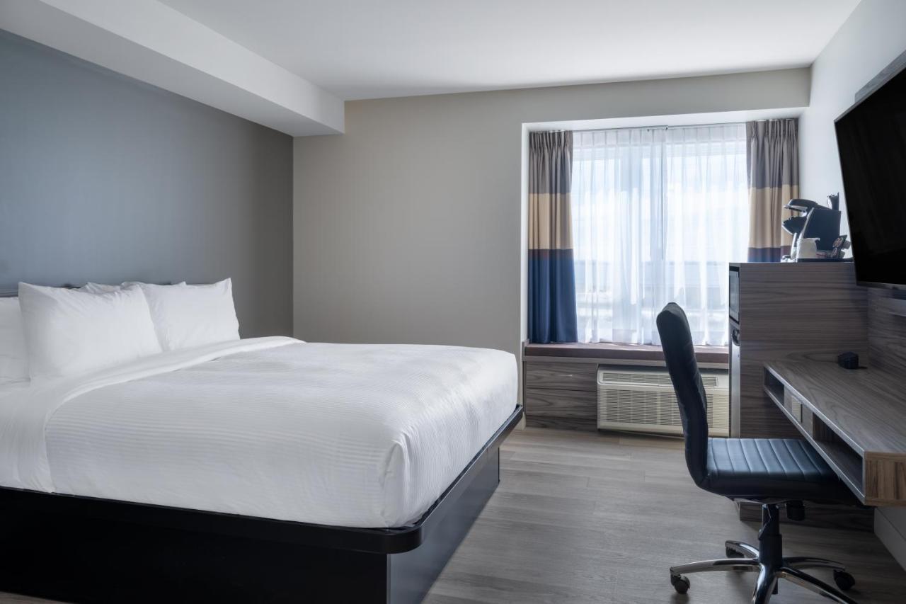 Microtel Inn & Suites By Wyndham Kanata Ottawa West Экстерьер фото