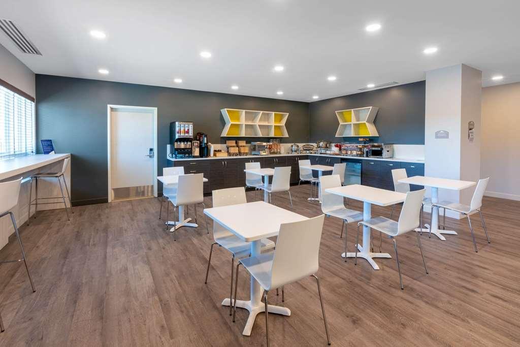 Microtel Inn & Suites By Wyndham Kanata Ottawa West Удобства фото