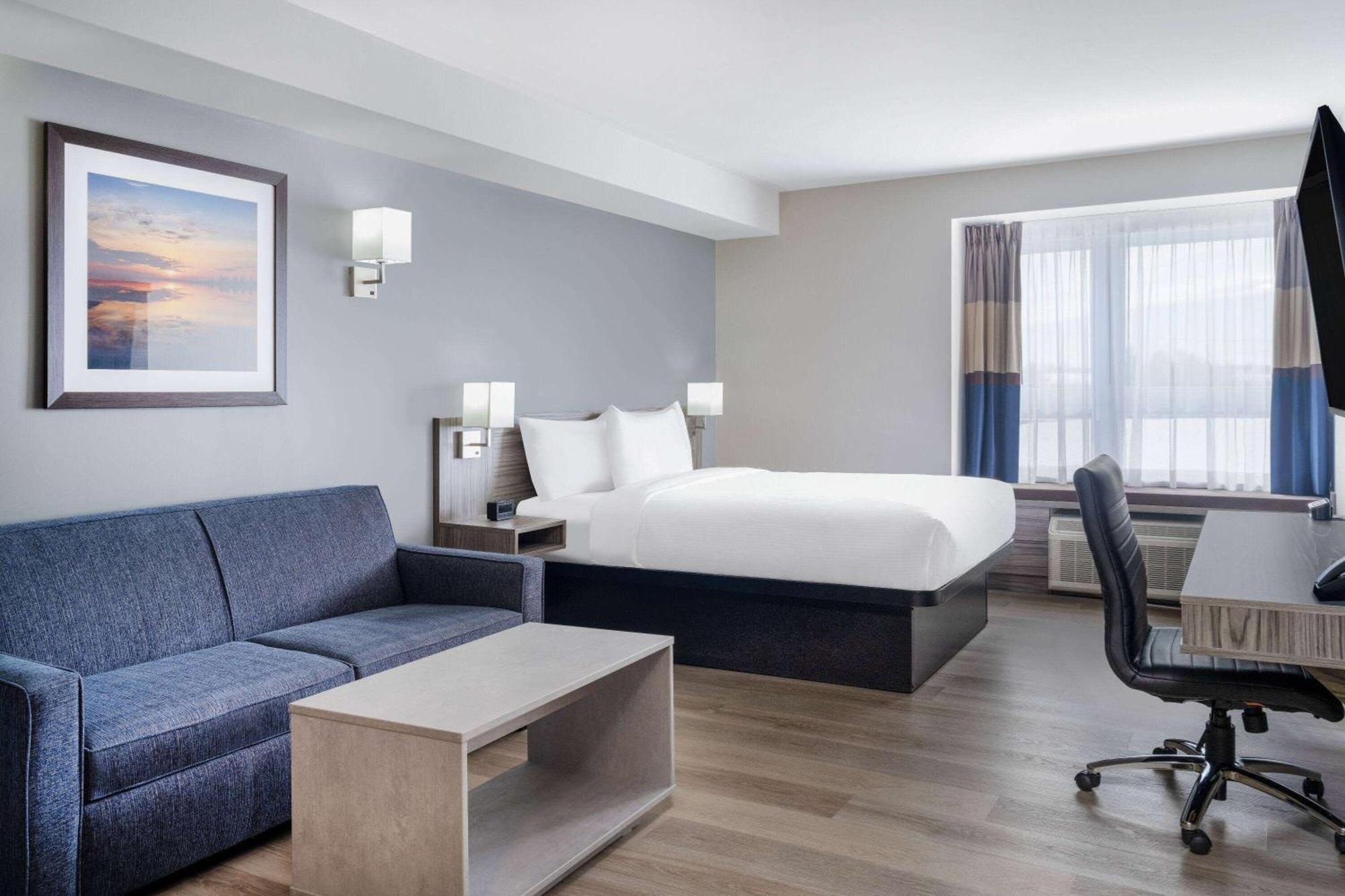 Microtel Inn & Suites By Wyndham Kanata Ottawa West Экстерьер фото