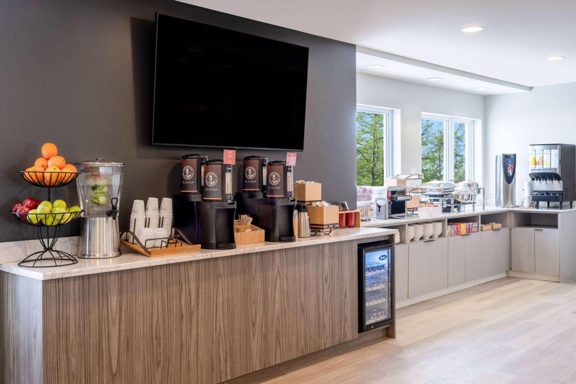 Microtel Inn & Suites By Wyndham Kanata Ottawa West Экстерьер фото